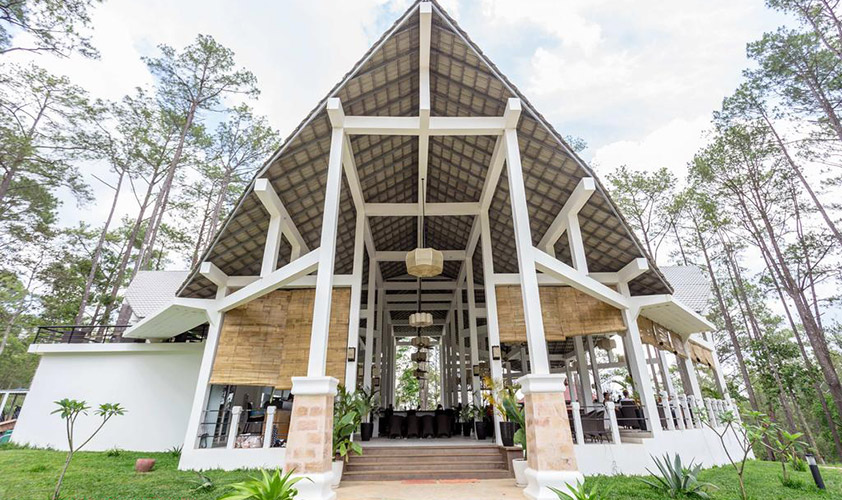 A beautiful restaurant behind Kirirom National Park