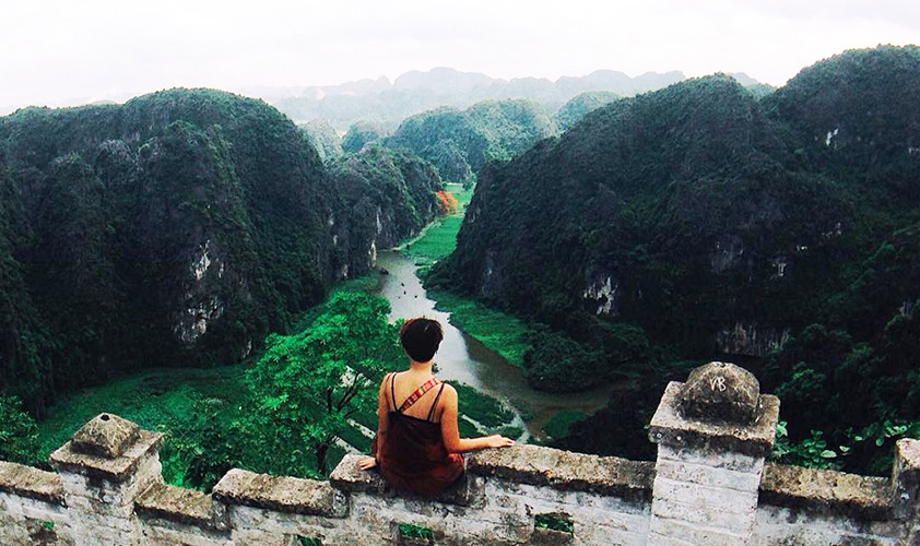 Check in Hang Mua, Ninh Binh for a whole view of mountainous landscapes