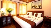 Indochina Sails junk on Halong Bay