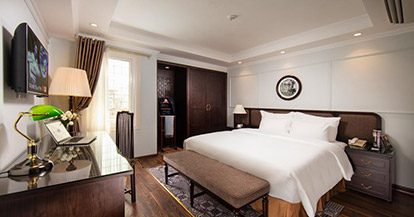  Executive Suite with City View