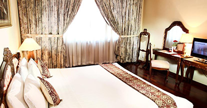 Colonial Suite