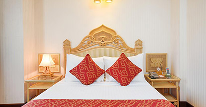  Deluxe Queen Room