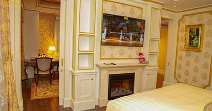  Royal Suite Room