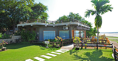  Ayeyarwaddy River Suite