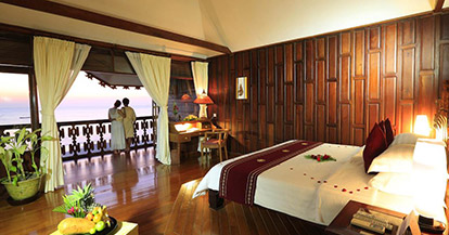  Amazing Suite Beach Front Villa