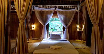 Single Bed in Mixed Dormitory Room