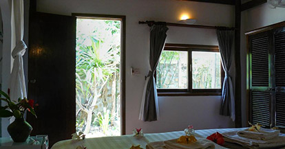  Deluxe Bungalow Tiled Roof Double