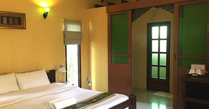  Villa with Garden View