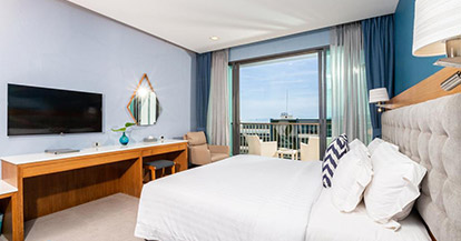 Deluxe Double Room with Pool View